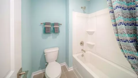 Bath - 4033 Samaritan Ln, Denver, NC 28037 photo 5 of 12