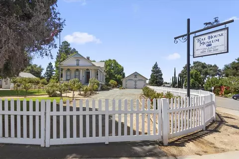 Exterior - 843 Pecan Tree Ln, Galt, CA 95632 photo 9 of 11