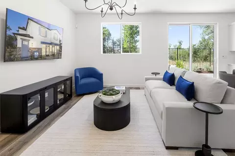 Living - 843 Pecan Tree Ln, Galt, CA 95632 photo 2 of 2