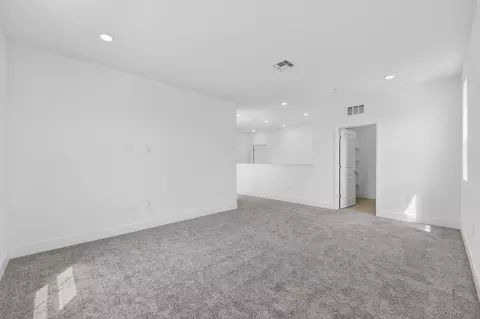 Living - 2873 Dapper St, Tracy, CA 95377 photo 3 of 3