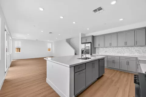 Kitchen - 2873 Dapper St, Tracy, CA 95377 photo 2 of 7