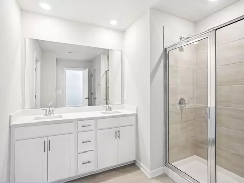 Bath - 3079 14th Ave NE, Conover, NC 28613 photo 1 of 5
