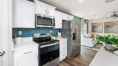 Kitchen - 5220 E Tower Ave, Fresno, CA 93725 photo 1 of 1
