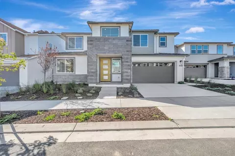 Exterior - 2558 Lavender Pl, Fairfield, CA 94533 photo 2 of 14