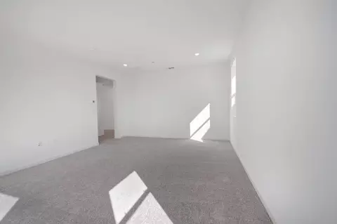 Living - 2558 Lavender Pl, Fairfield, CA 94533 photo 10 of 12