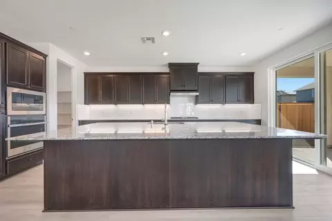 Kitchen - 2558 Lavender Pl, Fairfield, CA 94533 photo 1 of 6