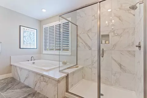 Bath - 2558 Lavender Pl, Fairfield, CA 94533 photo 6 of 8