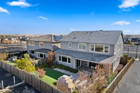 Exterior - 2558 Lavender Pl, Fairfield, CA 94533 photo 12 of 14