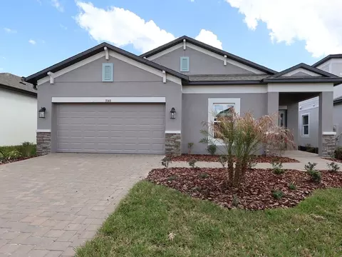 3148 Fall Harvest Dr, Zephyrhills, FL 33540