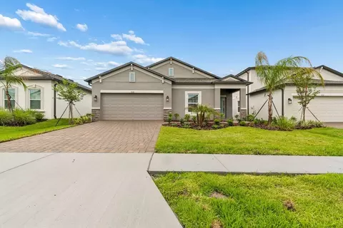 3148 Fall Harvest Dr, Zephyrhills, FL 33540