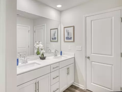 Bath - 1012 Saint Lawrence Dr, Garner, NC 27529 photo 5 of 7