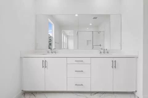 Bath - 27004 Echo Mountain Way, Valencia, CA 91355 photo 1 of 4