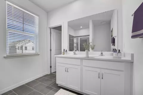 Bath - 1719 Columbus Path, Saint Cloud, FL 34771 photo 12 of 16