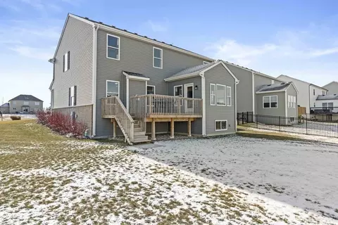 Exterior - 3102 E 104th Pl, Crown Point, IN 46307 photo 5 of 7