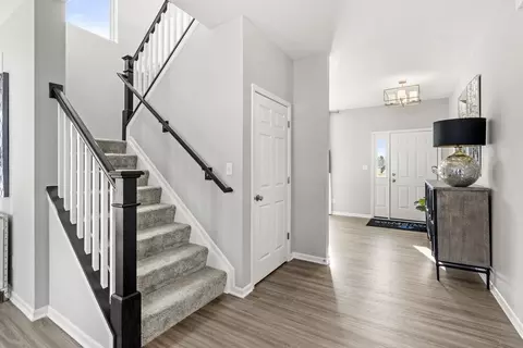 Entry Way - 3102 E 104th Pl, Crown Point, IN 46307 photo 1 of 5