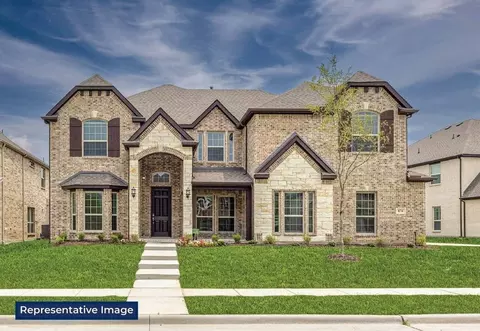 812 S Hidden Lake Dr, Desoto, TX 75115