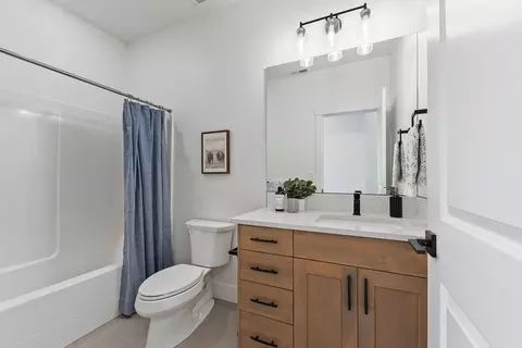 Bath - 7323 Powell Pl, Eagle, ID 83714 photo 4 of 4
