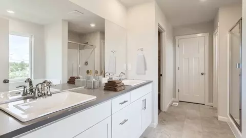 Bath - 63193 Carly Ln, Bend, OR 97701 photo 1 of 5