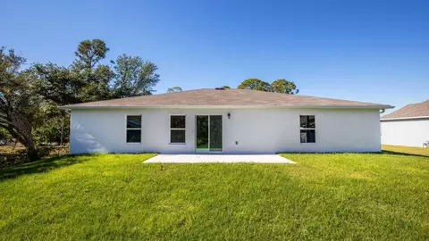 Exterior - 14055 Spring Hill Dr, Spring Hill, FL 34609 photo 5 of 11