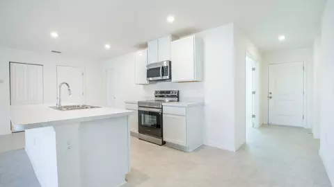 Entry Way - 14055 Spring Hill Dr, Spring Hill, FL 34609 photo 3 of 3