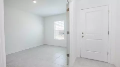 Entry Way - 14055 Spring Hill Dr, Spring Hill, FL 34609 photo 2 of 3