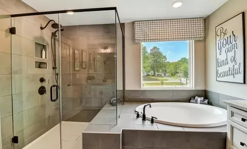 Bath - 300 Lomond Loop, Chesapeake, VA 23322 photo 15 of 17