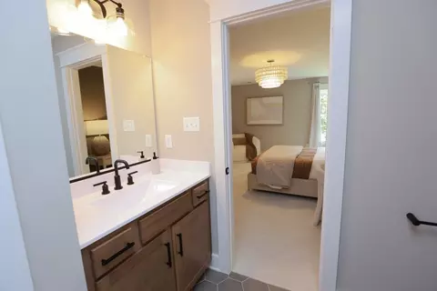 Bath - 300 Lomond Loop, Chesapeake, VA 23322 photo 10 of 17