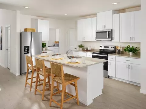 Kitchen - 11328 Bellewood Ter, Parrish, FL 34219 photo 3 of 4