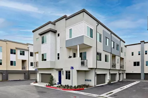 7264 Aura Cir, Huntington Beach, CA 92647
