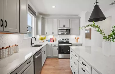 Kitchen - 12229 Ore Valley Rd, Midland, NC 28107 photo 2 of 4