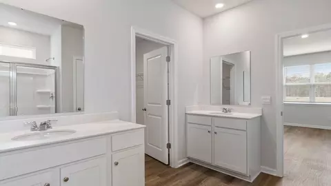 Bath - 314 Sweetspire St, Moncks Corner, SC 29461 photo 3 of 6