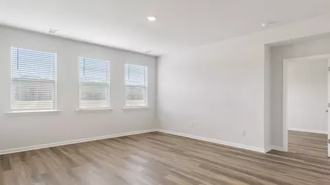 Living - 314 Sweetspire St, Moncks Corner, SC 29461 photo 2 of 3
