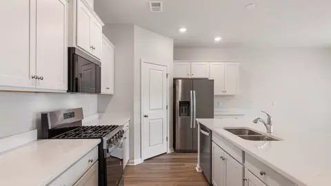 Kitchen - 314 Sweetspire St, Moncks Corner, SC 29461 photo 1 of 8