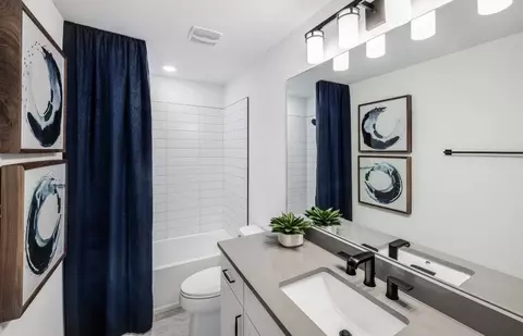 Bath - 616 Cotella Cv, Bradenton, FL 34212 photo 2 of 2