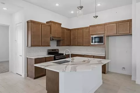 Kitchen - 100 Ridgewell Loop, Georgetown, TX 78633 photo 1 of 2