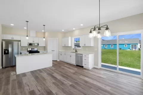 Kitchen - 7 Willow Way, Ottawa, IL 61350 photo 2 of 5