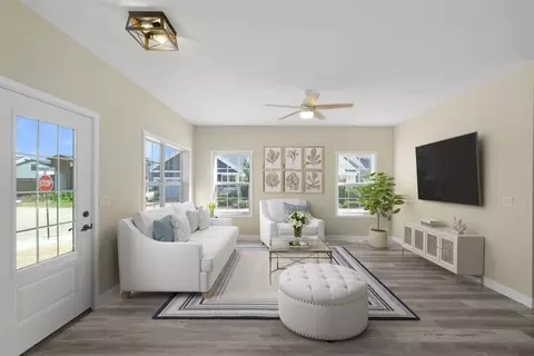 Living - 7 Willow Way, Ottawa, IL 61350 photo 1 of 6