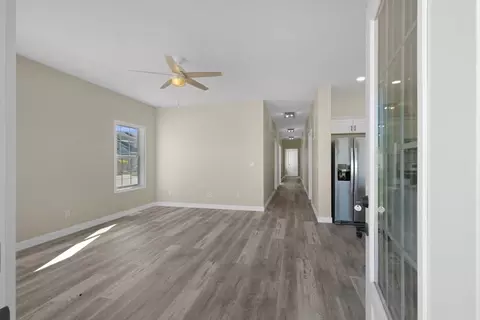 Entry Way - 7 Willow Way, Ottawa, IL 61350 photo 1 of 1