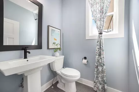 Bath - 10883 Verdant Dr, Allendale, MI 49401 photo 1 of 3