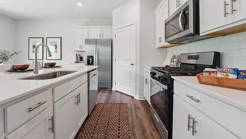 Kitchen - 2110 Creek View Ln, Raymore, MO 64083 photo 3 of 4