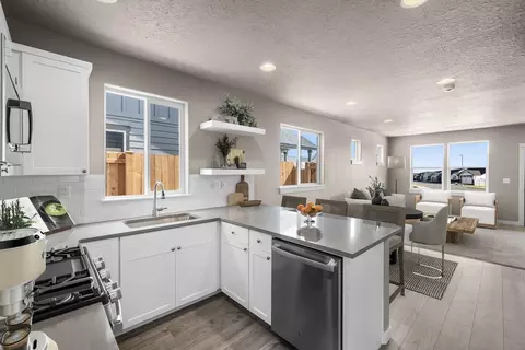61052 NE Give Pl, Bend, OR 97701 photo 3