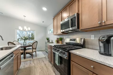 61052 NE Give Pl, Bend, OR 97701 photo 21