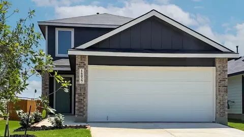 16027 Mahogany Way, Elmendorf, TX 78112