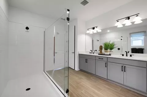 Bath - 7495 Sea Manatee St, Parrish, FL 34219 photo 3 of 3