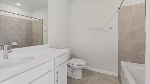 Bath - 1566 Bentstalk Dr, Frederick, MD 21703 photo 6 of 9