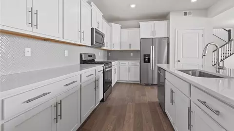 Kitchen - 1566 Bentstalk Dr, Frederick, MD 21703 photo 4 of 6