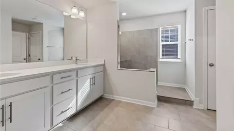 Bath - 1566 Bentstalk Dr, Frederick, MD 21703 photo 3 of 9