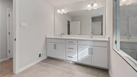 Bath - 1566 Bentstalk Dr, Frederick, MD 21703 photo 2 of 9