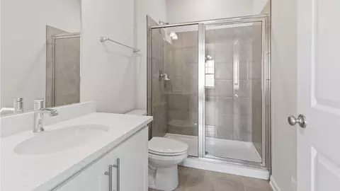 Bath - 1566 Bentstalk Dr, Frederick, MD 21703 photo 4 of 9