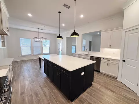 Kitchen - 19 Chirp Ln, Freeport, FL 32439 photo 1 of 4